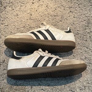 White adidas samba